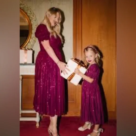 Sequined Clara Dress - Picture 3 of 6